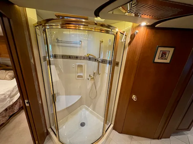 2001 Wanderlodge LXI 40 listing  9 