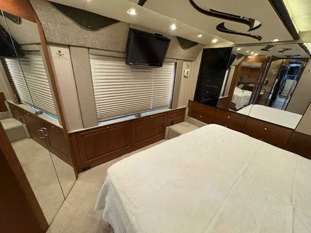 2001 Wanderlodge LXI 40 listing  13 