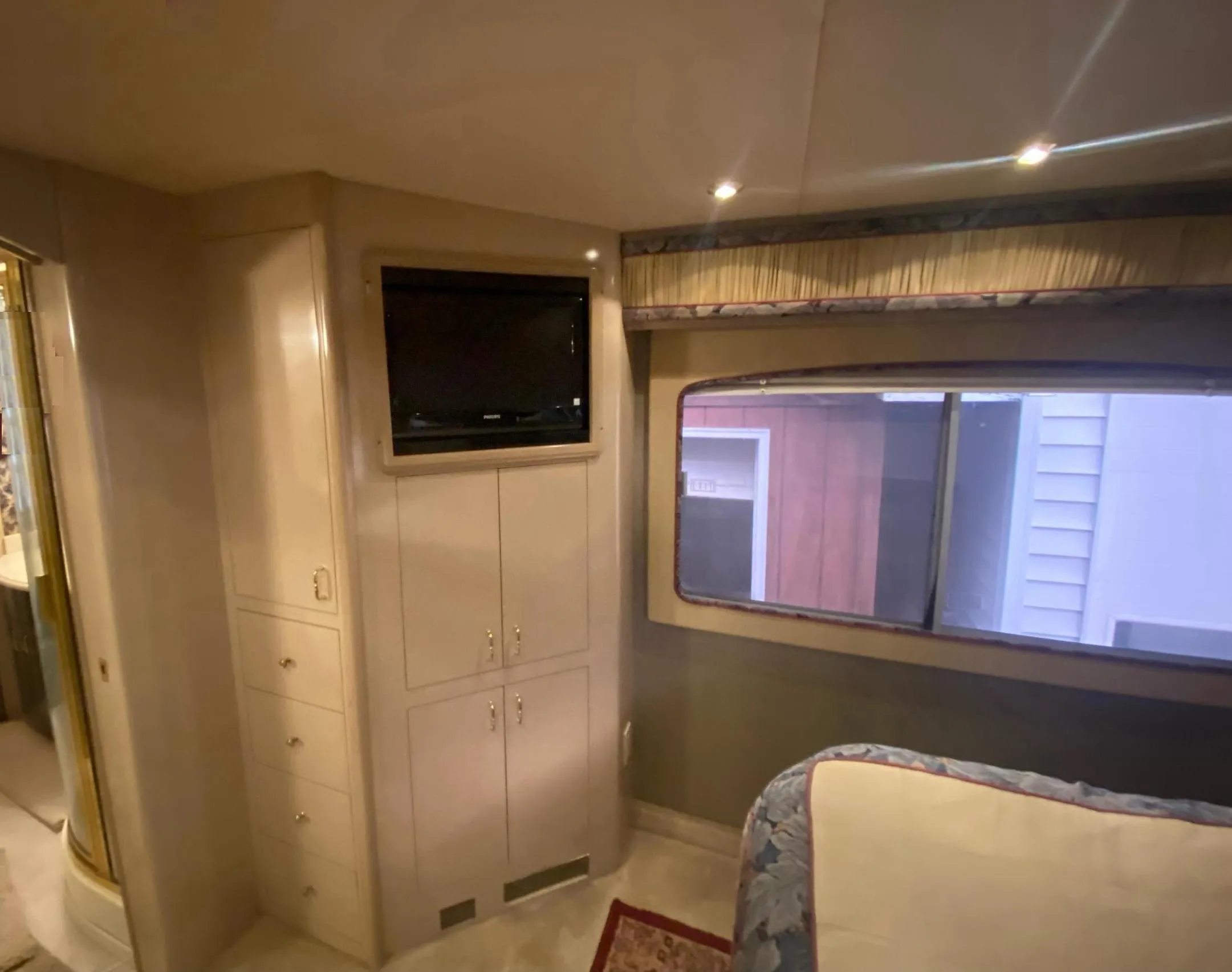 2001 Wanderlodge LXI 40 listing  7 