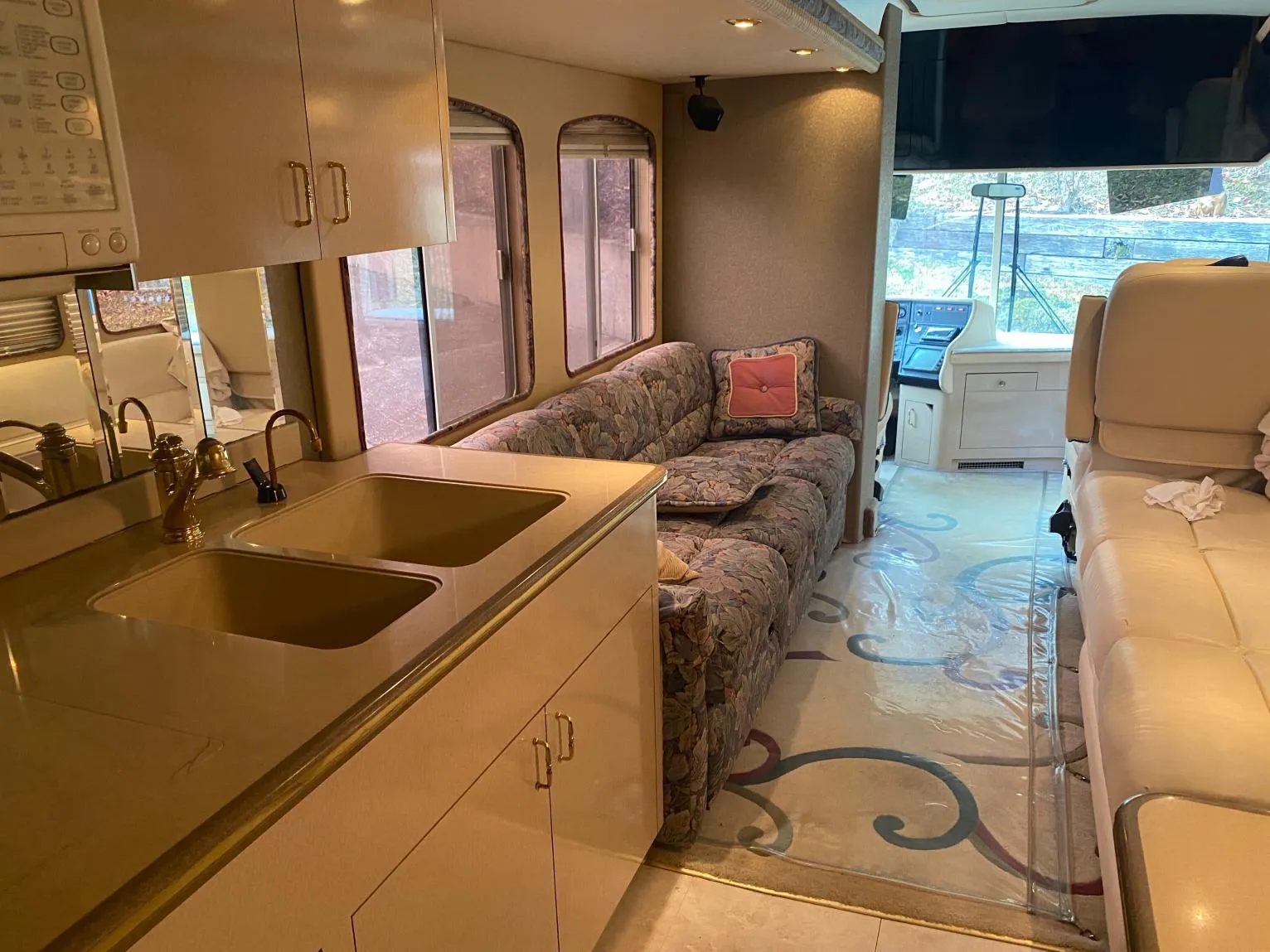2001 Wanderlodge LXI 40 listing  18 
